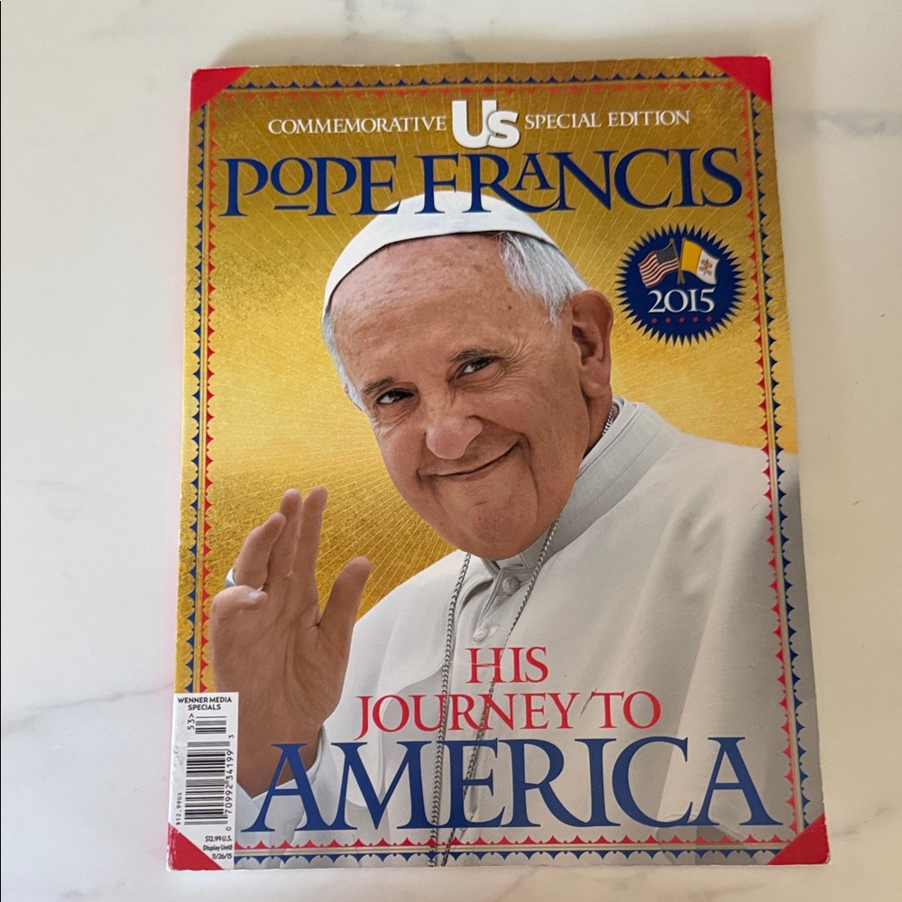 Pope Francis Commemorative Special Edition Magazine - Gold & White Cover